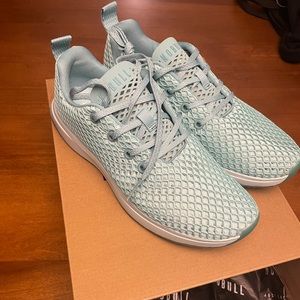 NWT No Bull Diamond Mesh Runner Shoes